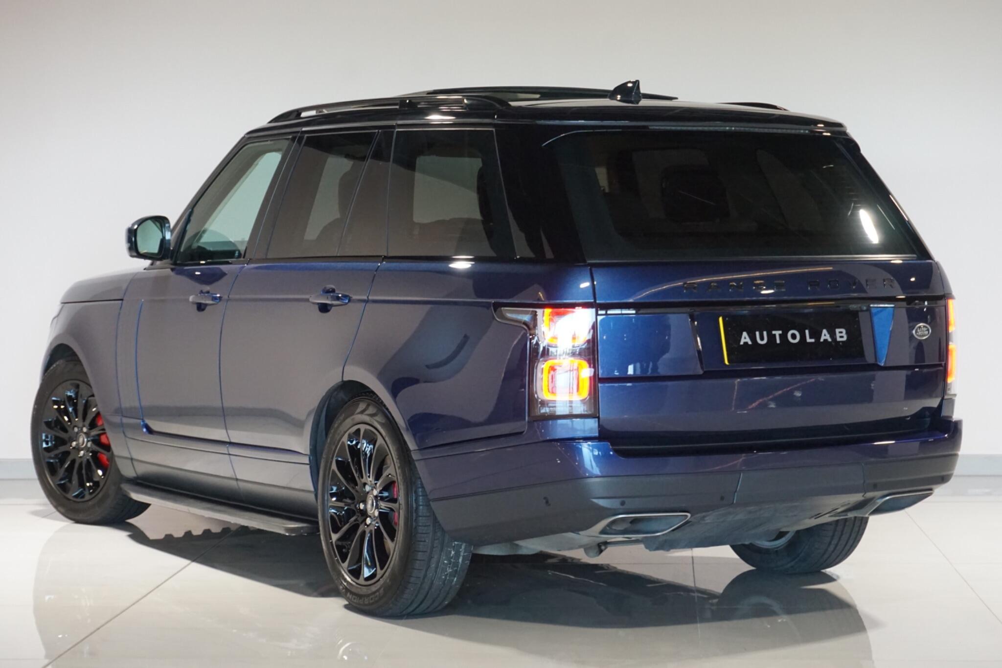 Land Rover Range Rover 2.0 P400e 12.4kWh GPF Vogue SUV 5dr Petrol Plug-in Hybrid Auto 4WD Euro 6 (s/s) (404 ps)